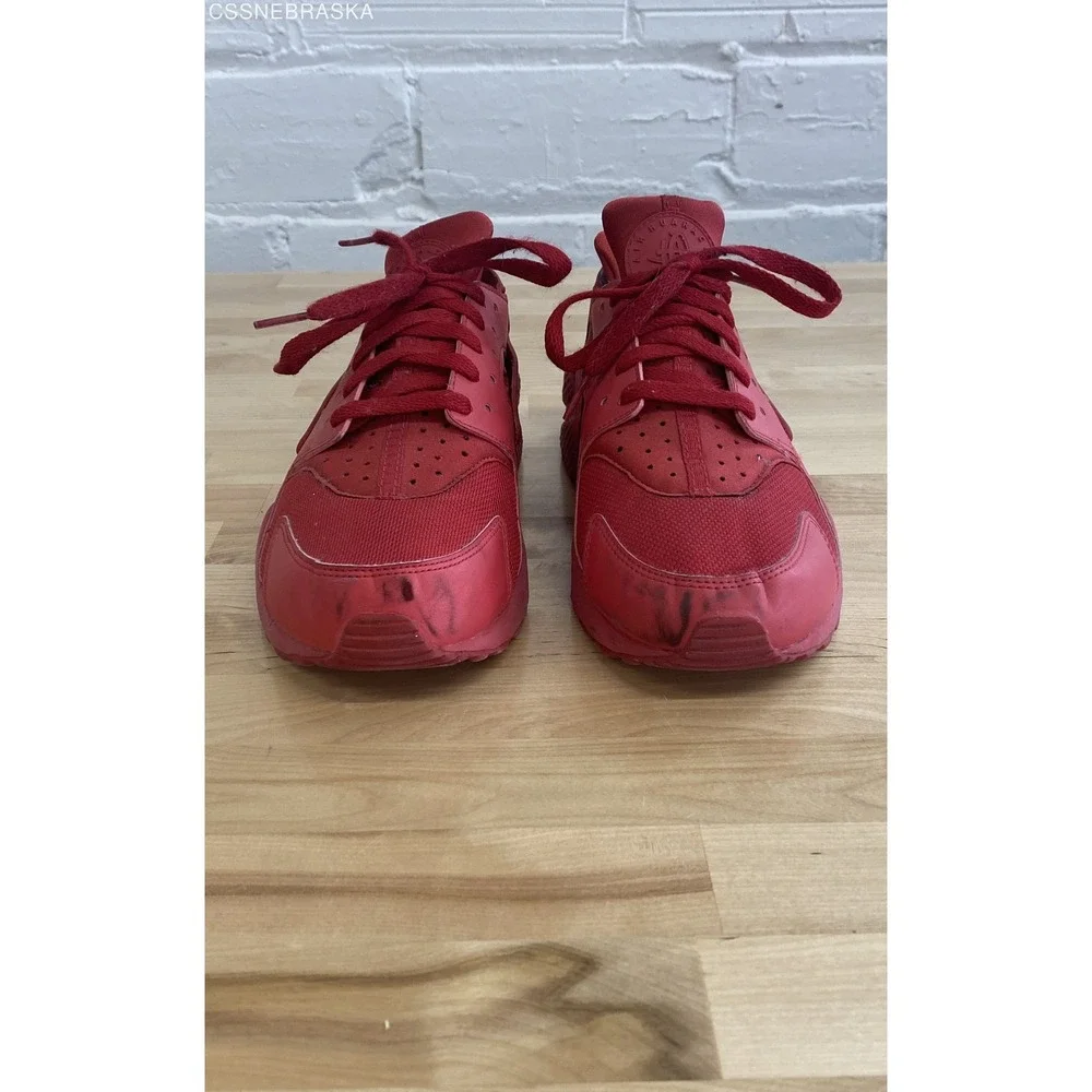 Nike Air Huarache Triple Red 318429-660 - Size 9.5‎